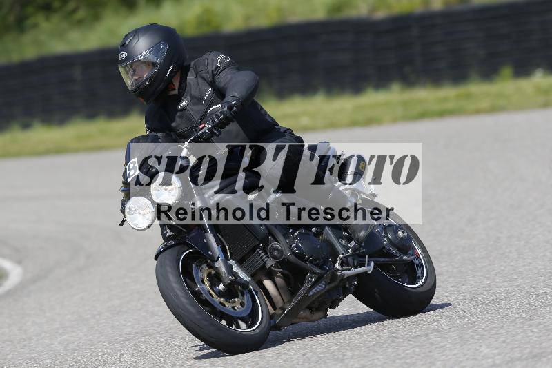 Archiv-2025/09 22.04.2025 Cornu Master School ADR/gruen-vert/8